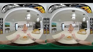 VIRTUAL PORN – Sexy Luna Luxe Makes Missing Your Birthday Worth It With A Sensual Hardcore Treat